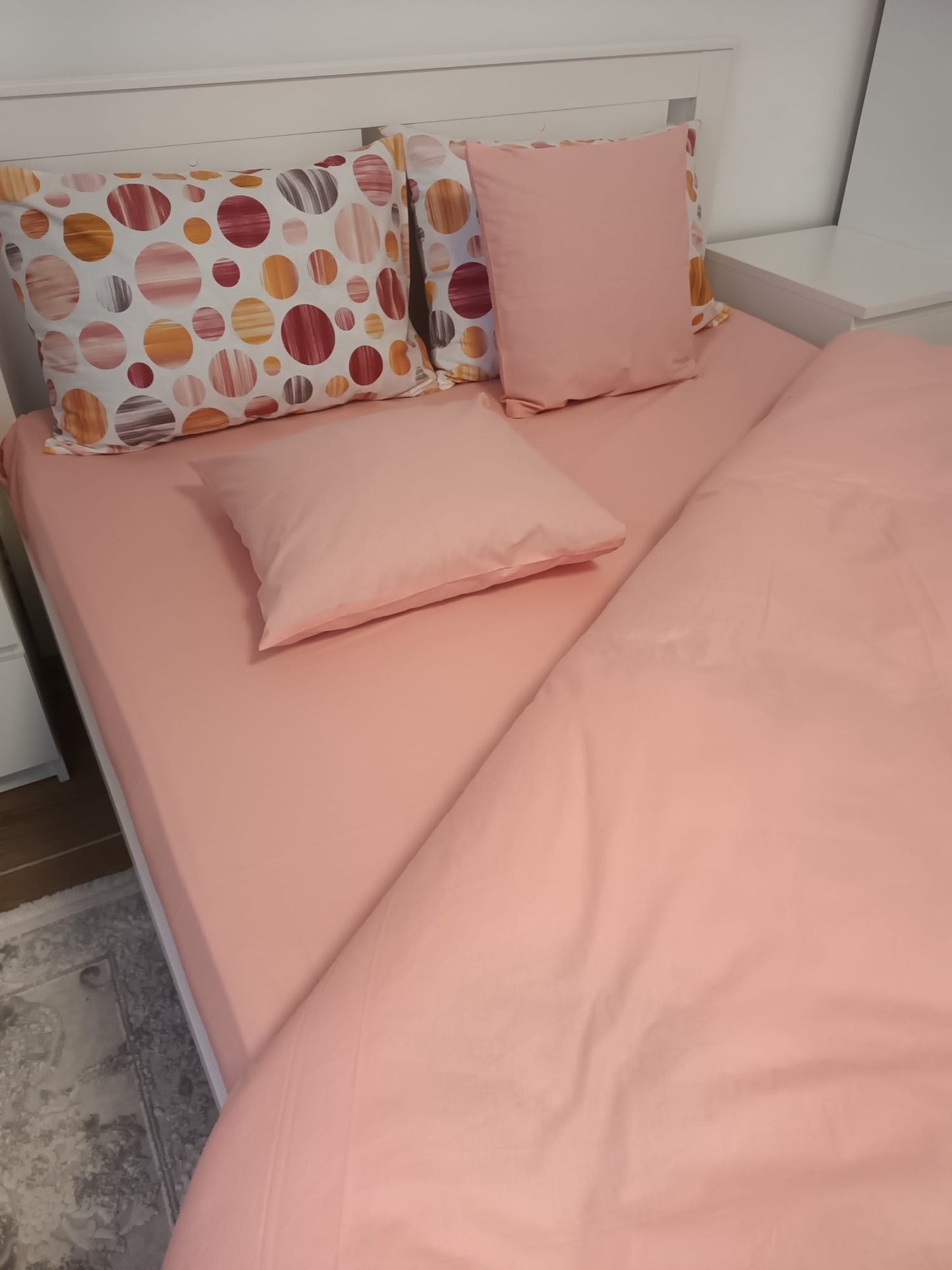 Lenjerie de Pat Dublă din Bumbac Ranforce 100% – Roz cu Buline