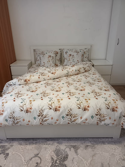 Lenjerie de Pat Dublă din Bumbac Ranforce 100% – Maro cu motive florale